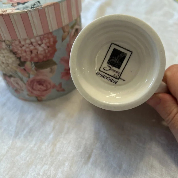 VTG ‎ Brivogue Victorian Style Fine Porcelain Tea Cup and Gift Box Hydrangea - Picture 10 of 11